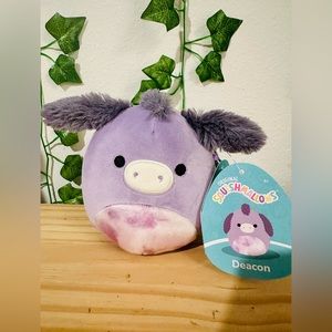 Squishmallow Deacon